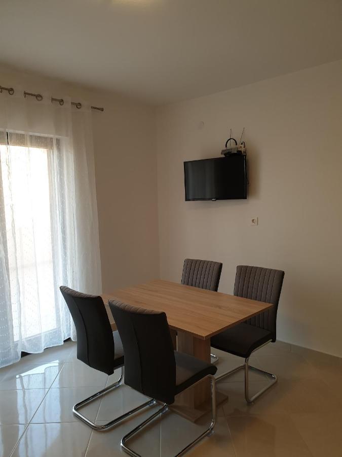 Apartments And Rooms With Parking Space Metajna, Pag - 4120 Exterior photo