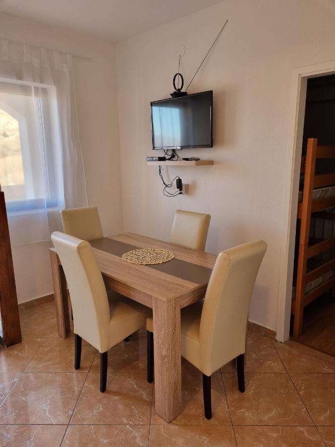 Apartments And Rooms With Parking Space Metajna, Pag - 4120 Exterior photo
