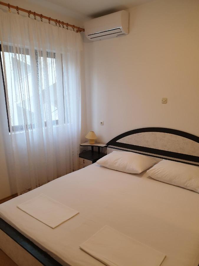 Apartments And Rooms With Parking Space Metajna, Pag - 4120 Exterior photo