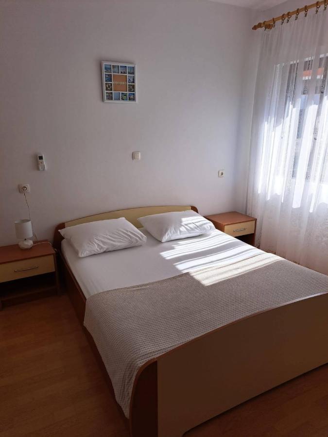 Apartments And Rooms With Parking Space Metajna, Pag - 4120 Exterior photo